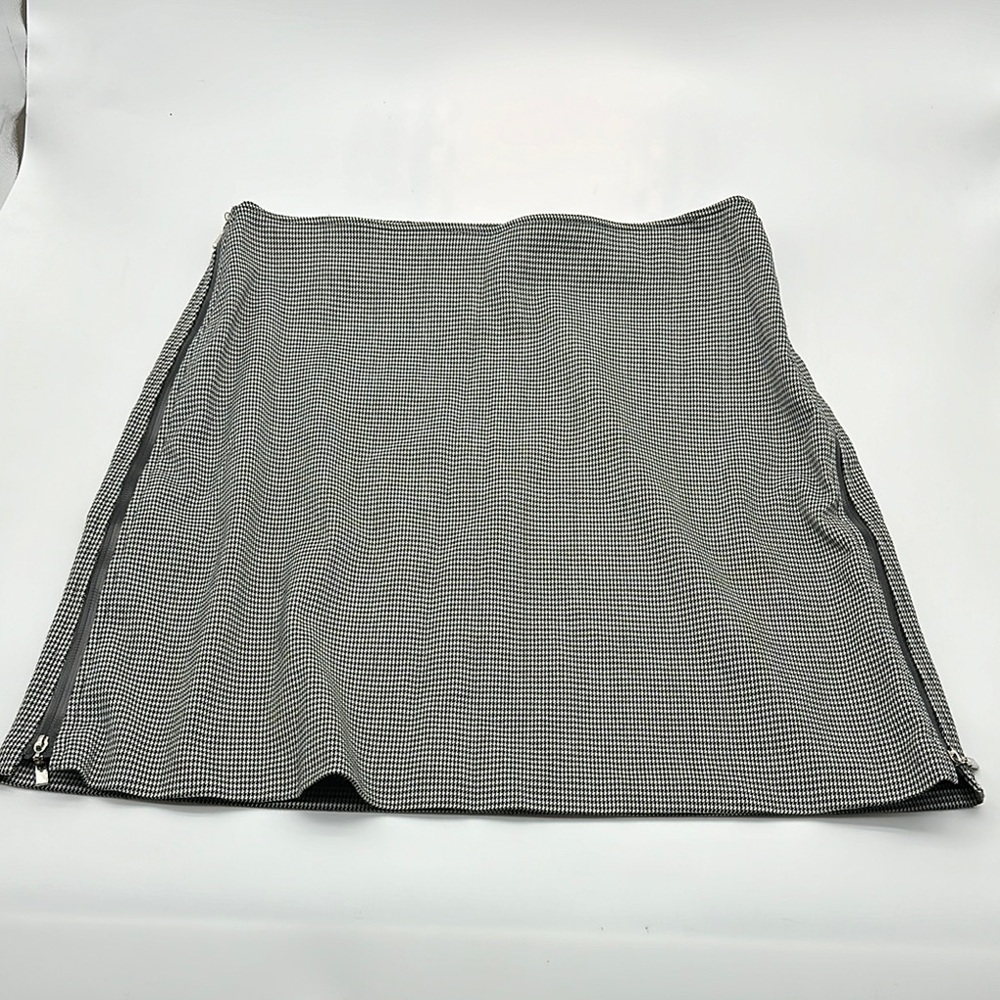 Josephine Chaus Black & White Houndstooth Skirt‎ Size 12 (A-66)